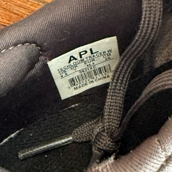 APL Techloom Tracer Sneaker, women’s 9.5 - Picture 6 of 7